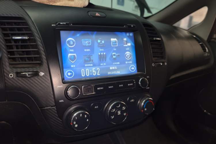 Used Kia K3 2013 1.6L Manual GLS Audio And AC Panel