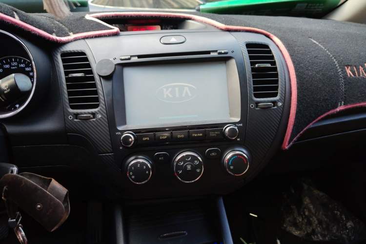 Used Kia K3 2013 1.6L Manual GLS Audio And AC Panel