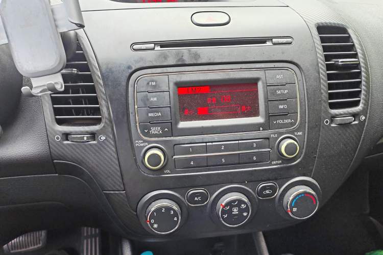 Used Kia K3 2013 1.6L Automatic GL Audio And AC Panel