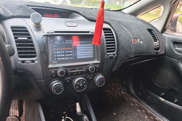 Used Kia K3 2013 1.6L Manual GL Audio And AC Panel