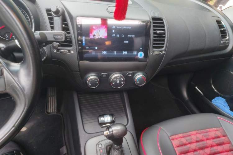 Used Kia K3 2013 1.6L Automatic GLS Audio And AC Panel