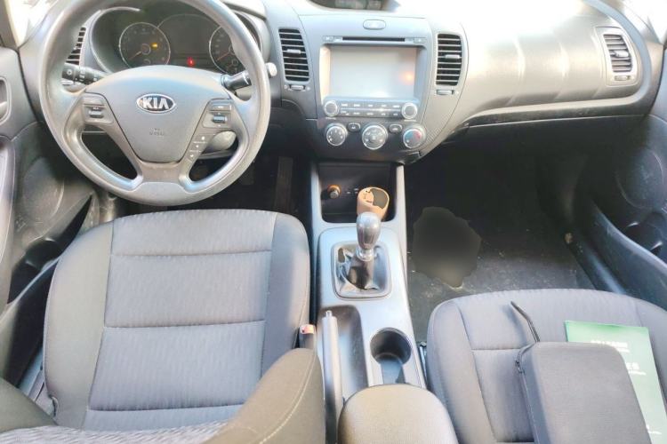 Used Kia K3 2013 1.6L Manual GL Center Console