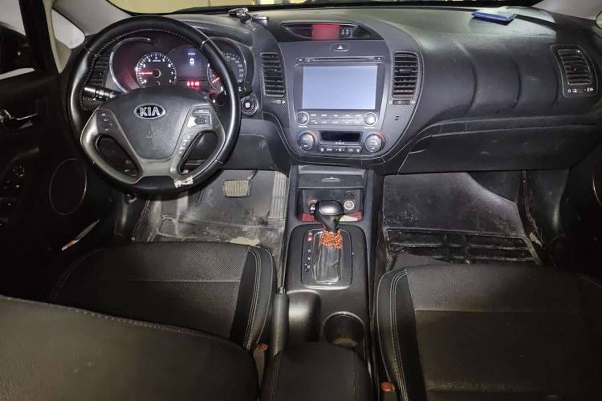 Used Kia K3 2013 1.6L Automatic GLS Center Console