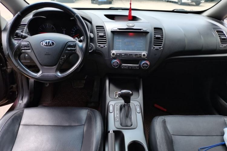 Used Kia K3 2013 1.6L Automatic Premium Center Console