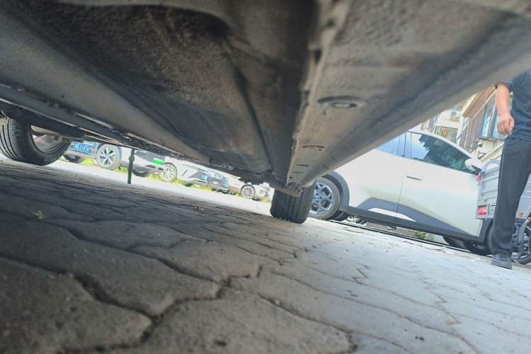 Used Kia K3 2013 1.6L Automatic GLS Chassis Front Left