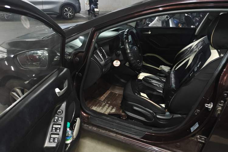 Used Kia K3 2013 1.6L Automatic DLX Driver Seat