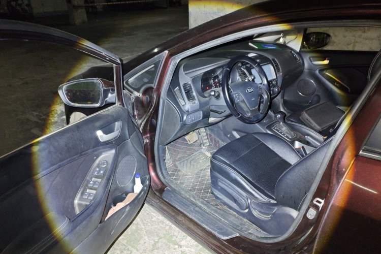 Used Kia K3 2013 1.6L Automatic GLS Driver Seat