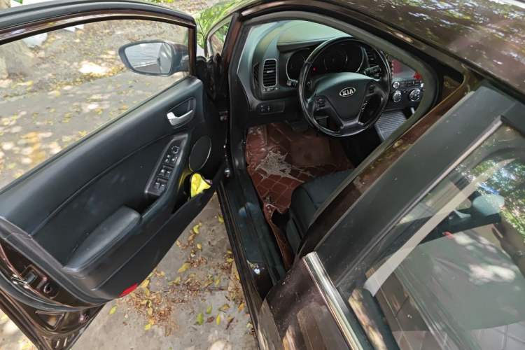 Used Kia K3 2013 1.6L Automatic GLS Driver Seat