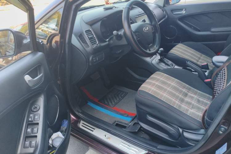 Used Kia K3 2013 1.6L Automatic GLS Driver Seat