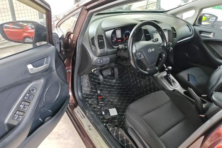 Used Kia K3 2013 1.6L Automatic GLS Driver Seat