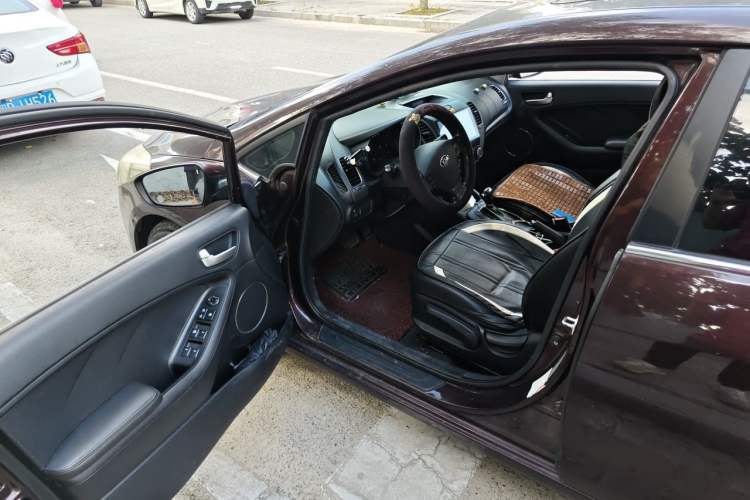 Used Kia K3 2013 1.6L Automatic GLS Driver Seat