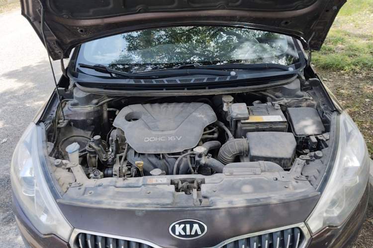 Used Kia K3 2013 1.6L Manual GLS Engine Bay