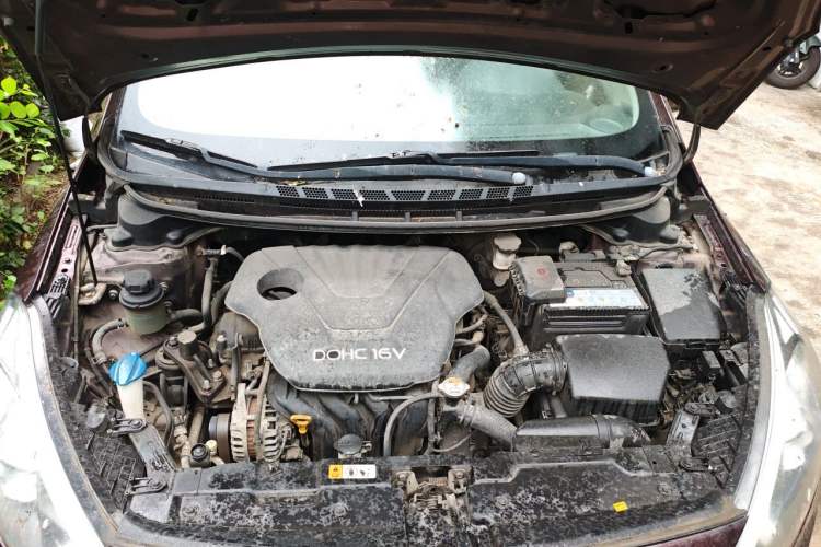 Used Kia K3 2013 1.6L Manual GL Engine Bay