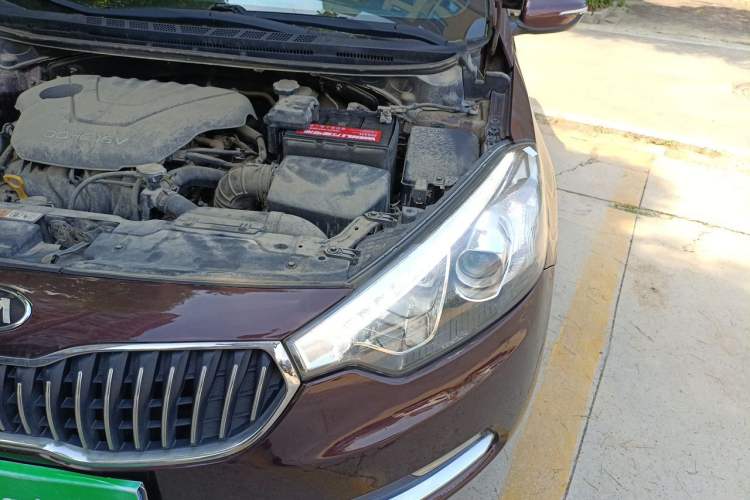 Used Kia K3 2013 1.6L Manual GLS Engine Bay Left