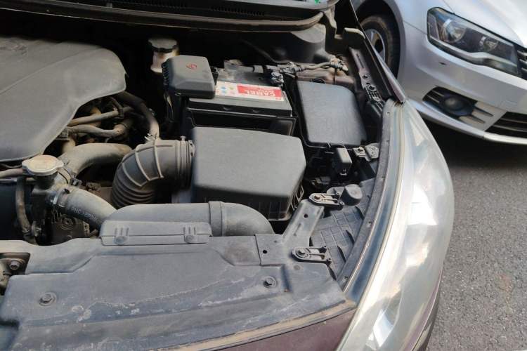 Used Kia K3 2013 1.6L Manual GLS Engine Bay Left