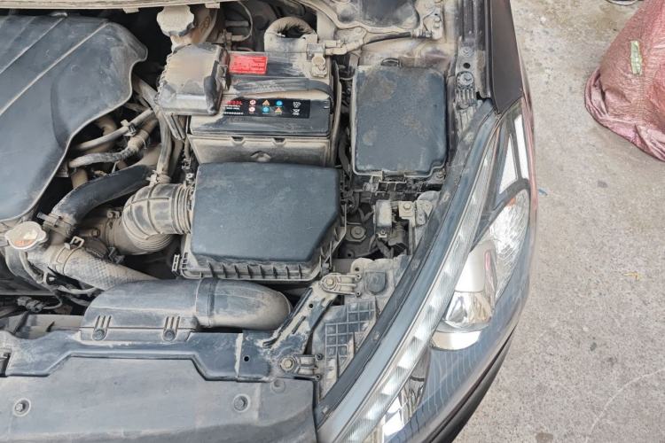 Used Kia K3 2013 1.6L Automatic GLS Engine Bay Left