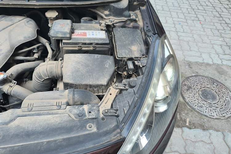 Used Kia K3 2013 1.6L Automatic GLS Engine Bay Left