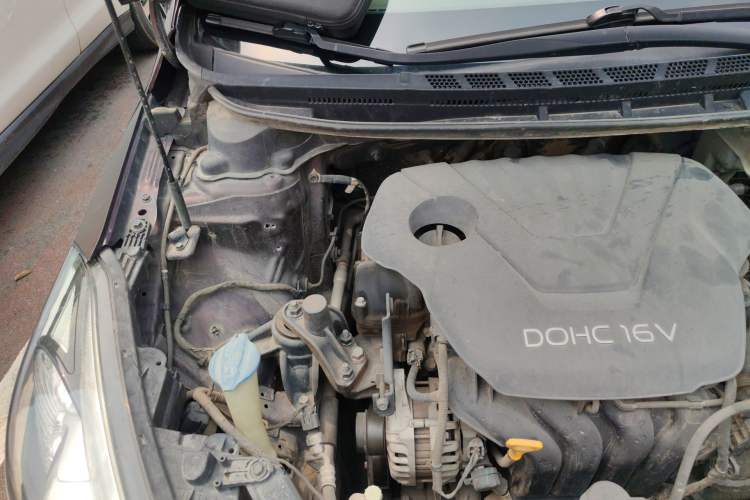 Used Kia K3 2013 1.6L Automatic GLS Engine Bay Right