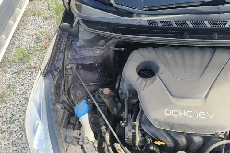Used Kia K3 2013 1.6L Manual GLS Engine Bay Right