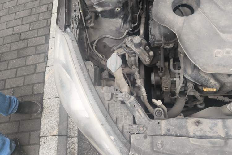 Used Kia K3 2013 1.6L Automatic GLS Engine Bay Right