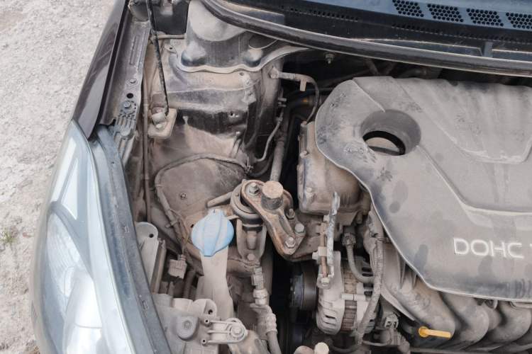 Used Kia K3 2013 1.6L Manual GLS Engine Bay Right