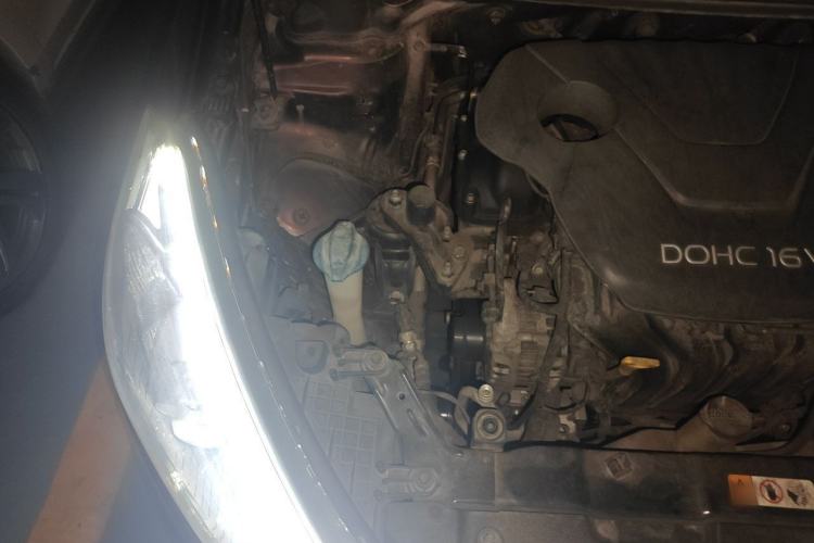 Used Kia K3 2013 1.6L Automatic GLS Engine Bay Right