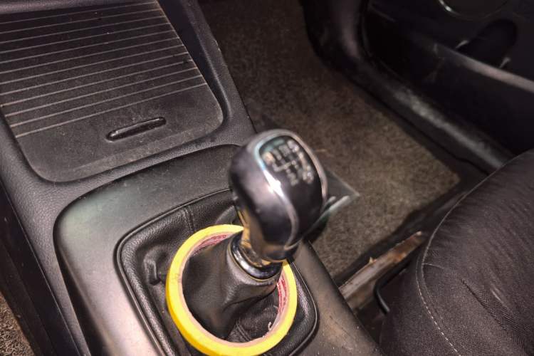 Used Kia K3 2013 1.6L Manual GLS Gear Lever