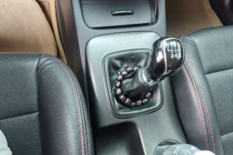 Used Kia K3 2013 1.6L Manual GLS Gear Lever