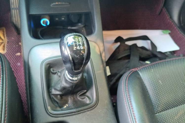 Used Kia K3 2013 1.6L Manual GLS Gear Lever