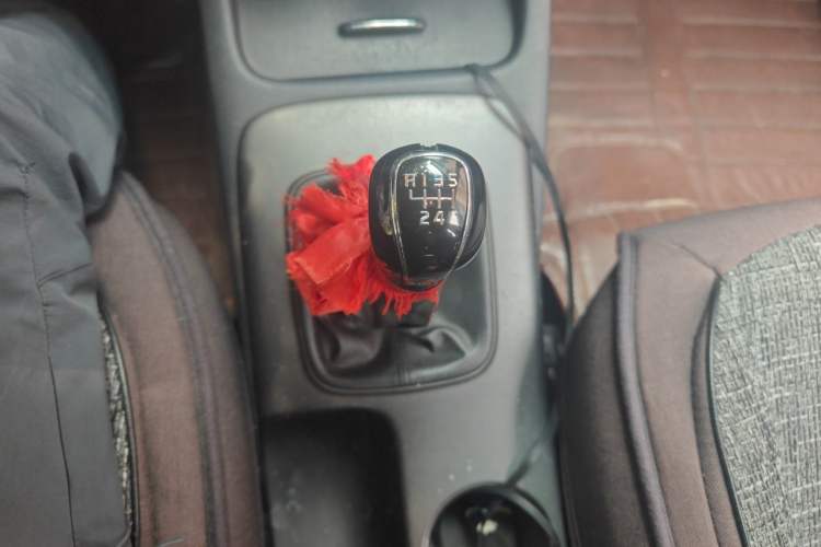 Used Kia K3 2013 1.6L Manual GLS Gear Lever