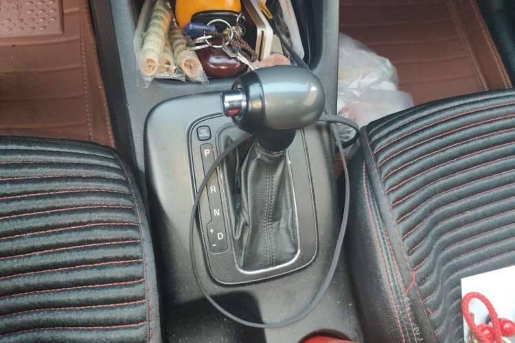 Used Kia K3 2013 1.6L Automatic GLS Gear Lever