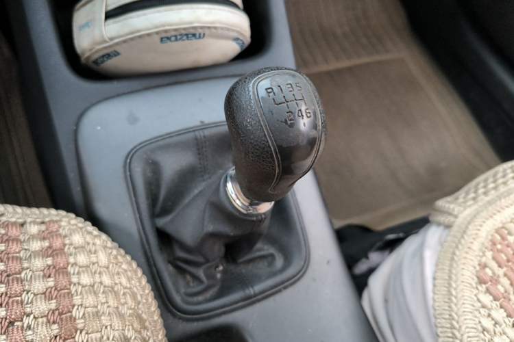 Used Kia K3 2013 1.6L Manual GL Gear Lever