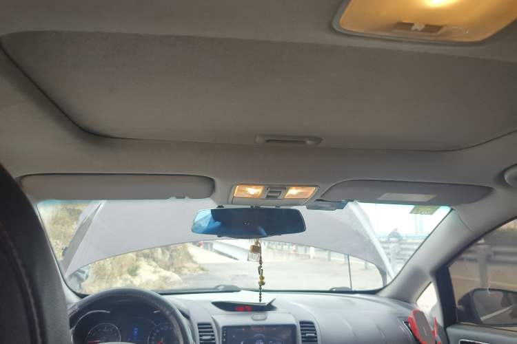 Used Kia K3 2013 1.6L Automatic GLS Headliner