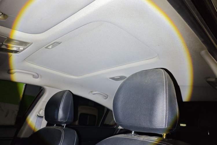Used Kia K3 2013 1.6L Automatic GLS Headliner