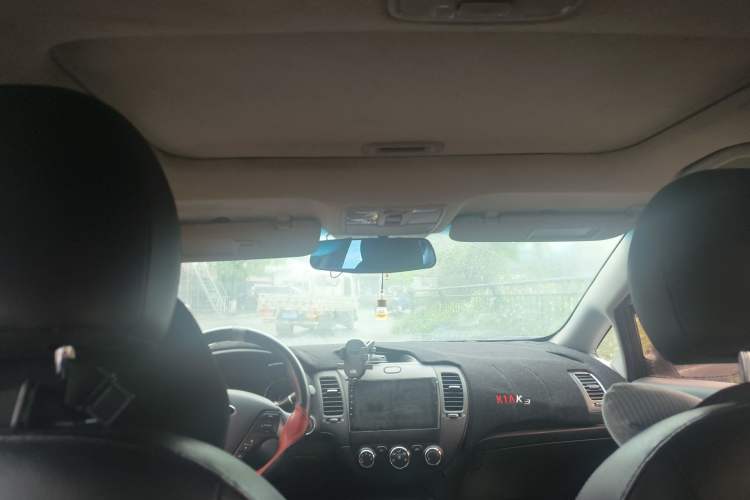 Used Kia K3 2013 1.6L Automatic GLS Headliner