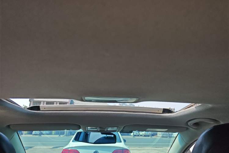 Used Kia K3 2013 1.6L Manual GLS Headliner