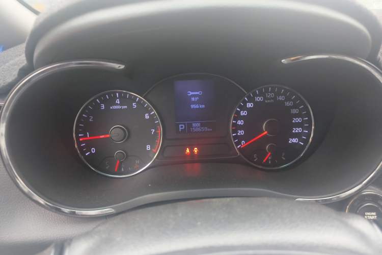 Used Kia K3 2013 1.6L Automatic GLS Odometer Close Up