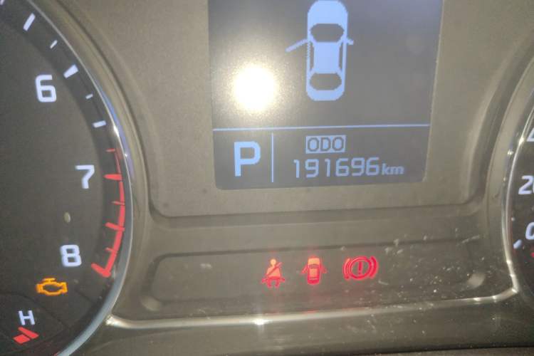Used Kia K3 2013 1.6L Automatic GLS Odometer Close Up