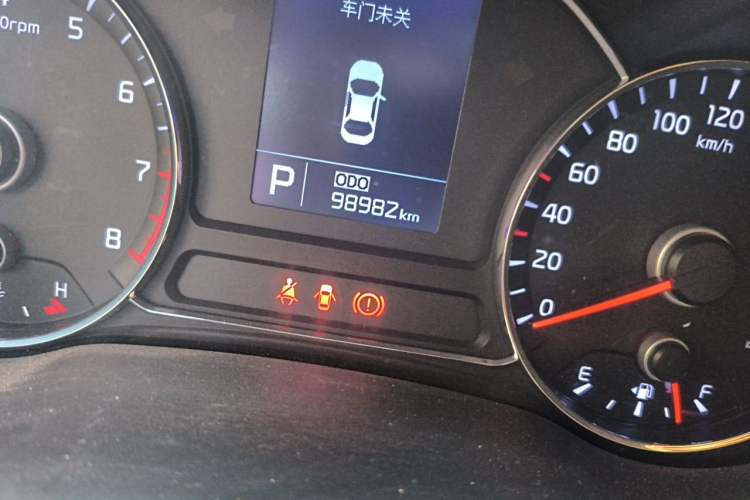 Used Kia K3 2013 1.6L Automatic GLS Odometer Close Up