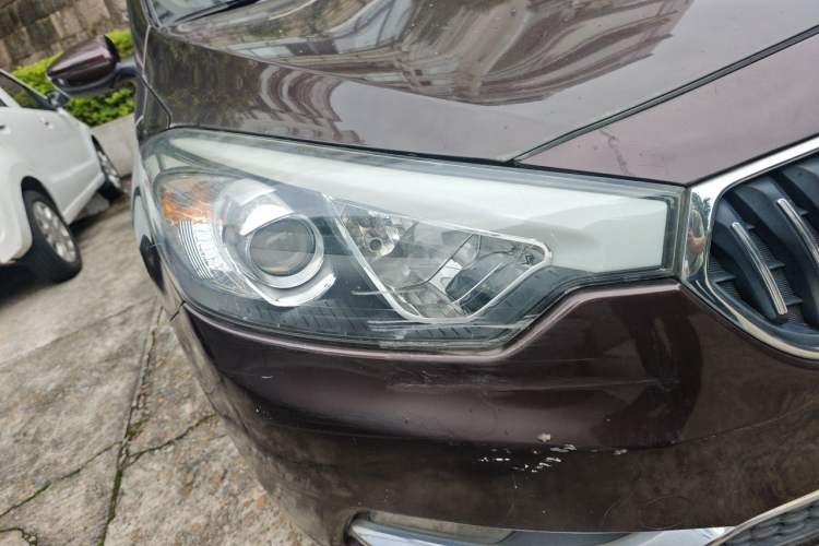 Used Kia K3 2013 1.6L Automatic GL Right Front Headlight