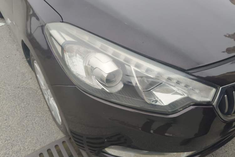 Used Kia K3 2013 1.6L Automatic GLS Right Front Headlight
