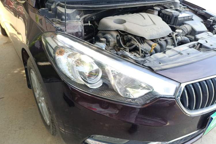 Used Kia K3 2013 1.6L Manual GLS Right Front Headlight