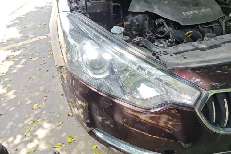 Used Kia K3 2013 1.6L Automatic GLS Right Front Headlight