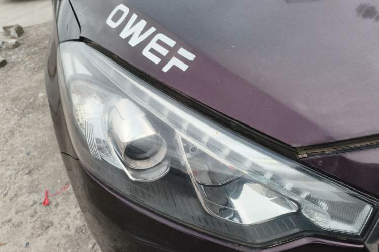 Used Kia K3 2013 1.6L Manual GLS Right Front Headlight