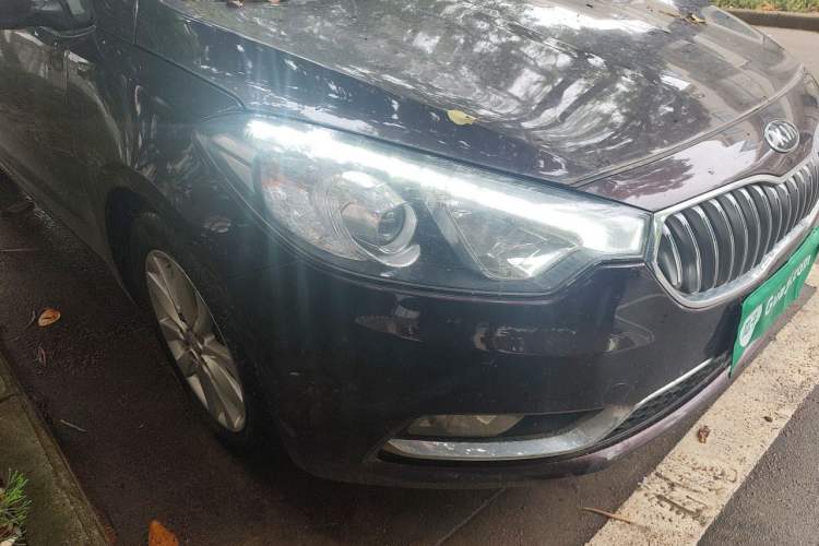 Used Kia K3 2013 1.6L Automatic GLS Right Front Headlight