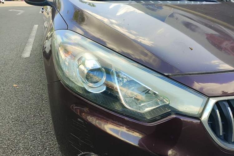 Used Kia K3 2013 1.6L Automatic GL Right Front Headlight