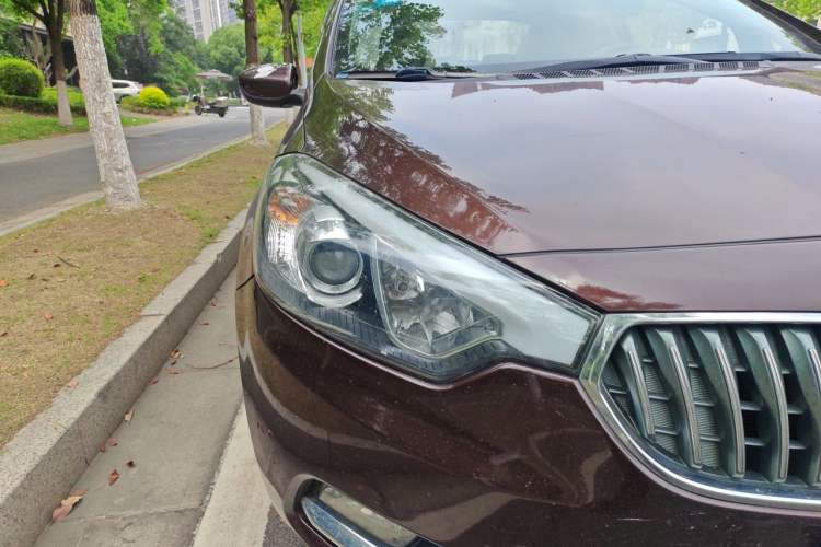 Used Kia K3 2013 1.6L Automatic GL Right Front Headlight