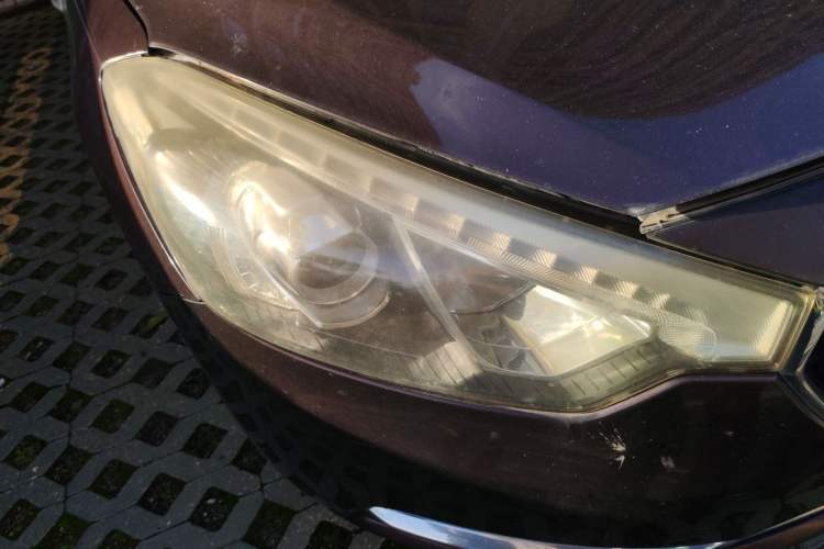 Used Kia K3 2013 1.6L Manual GL Right Front Headlight