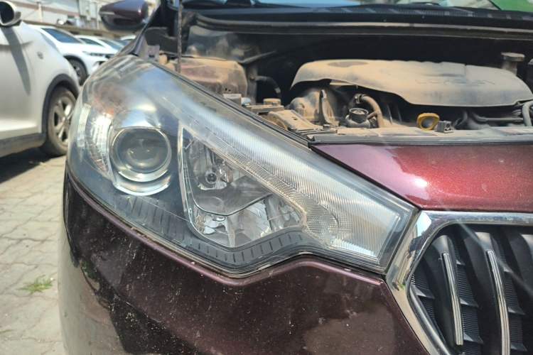 Used Kia K3 2013 1.6L Automatic GLS Right Front Headlight