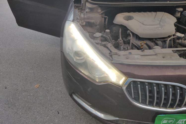 Used Kia K3 2013 1.6L Automatic GLS Right Front Headlight